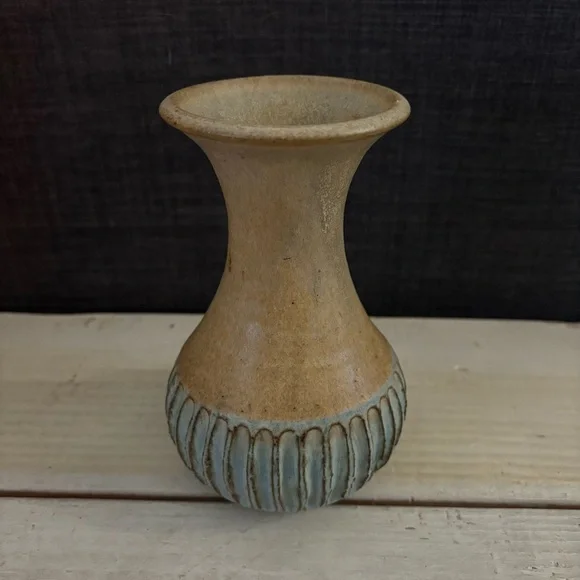 Studio Art Pottery Vase Vintage MCM Teal Blue/Tan Beige Glaze Signed - Picture 2 of 10